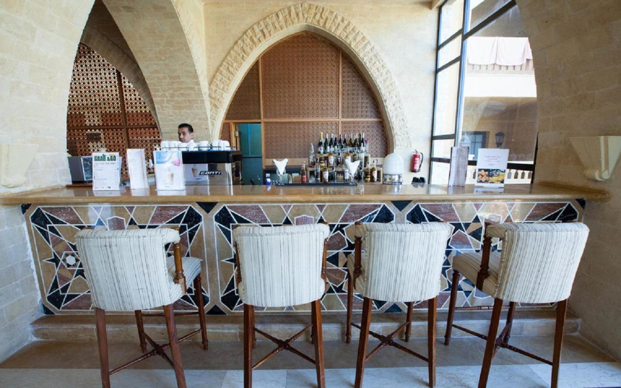 Hotel Grand Waterworld Makadi Family Star - Couples And Families Only Hurghada Esterno foto The bar at the restaurant