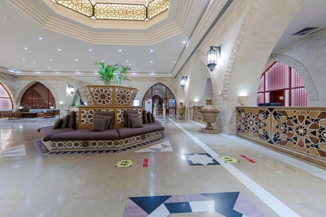 Hotel Grand Waterworld Makadi Family Star - Couples And Families Only Hurghada Esterno foto The lobby of the hotel