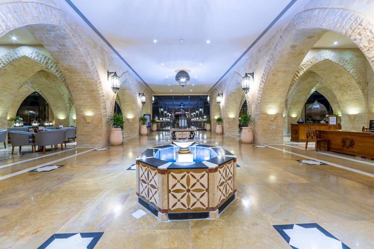 Hotel Grand Waterworld Makadi Family Star - Couples And Families Only Hurghada Esterno foto The lobby of the hotel