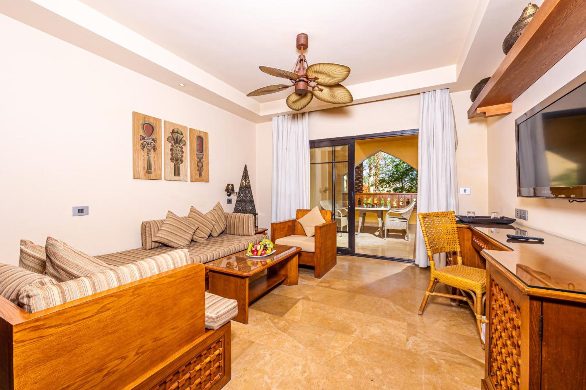 Hotel Grand Waterworld Makadi Family Star - Couples And Families Only Hurghada Esterno foto Living room
